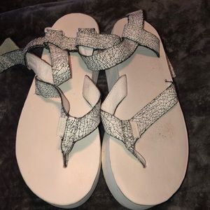 Women’s sandals